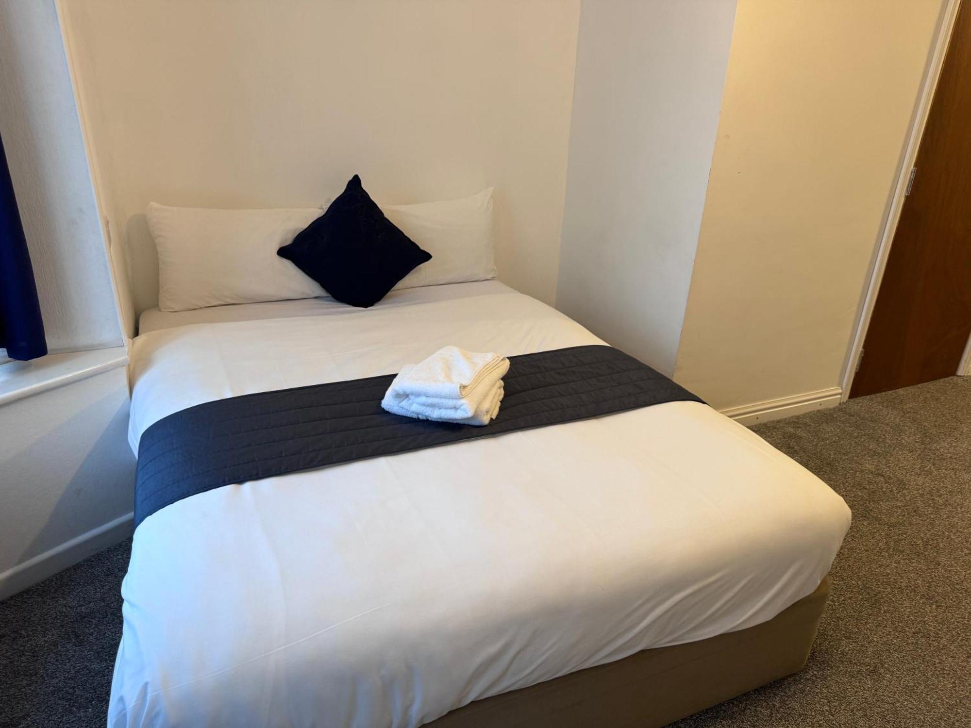 הורלי All Seasons Gatwick Guest House & Parking מראה חיצוני תמונה