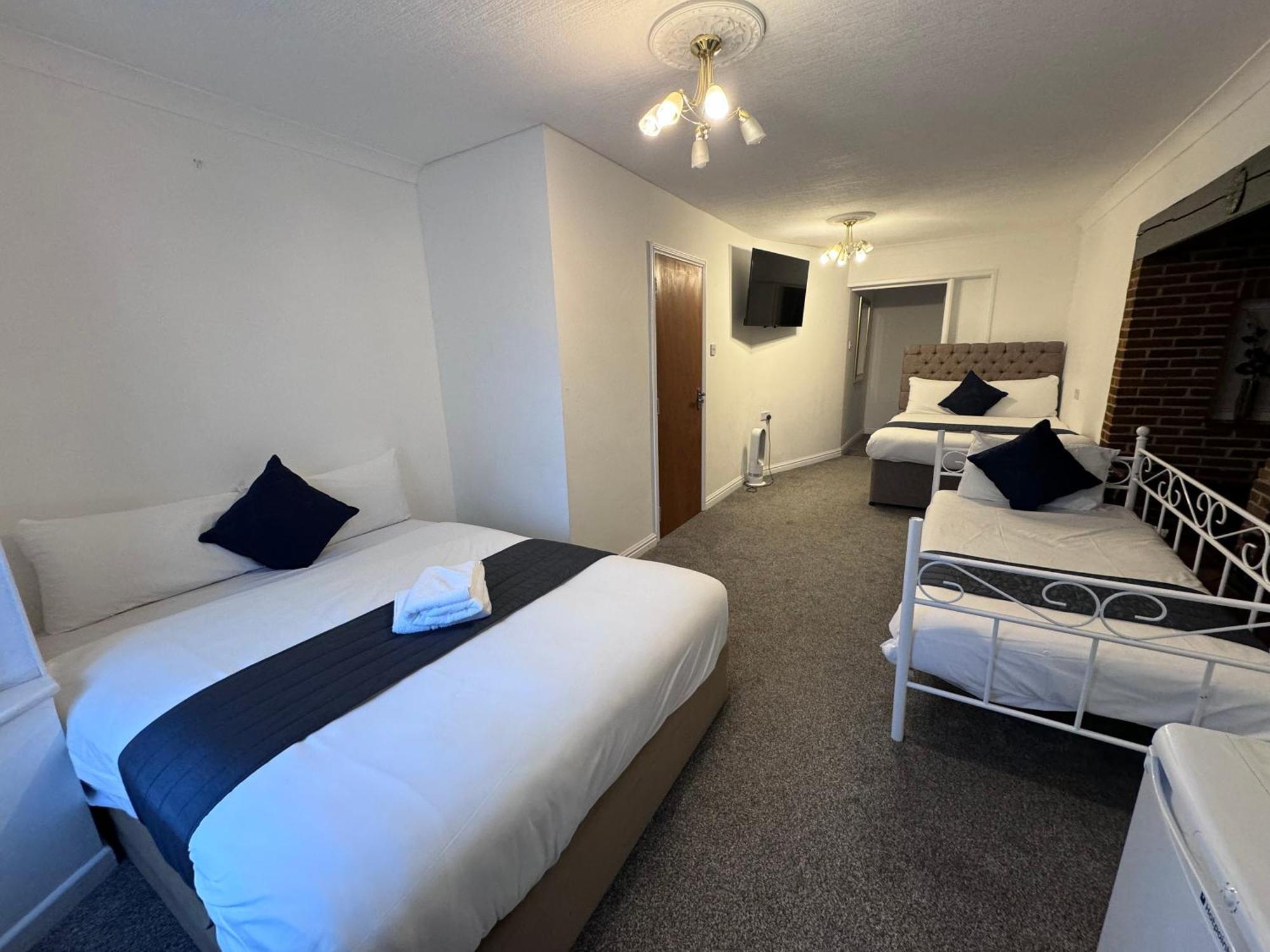 הורלי All Seasons Gatwick Guest House & Parking מראה חיצוני תמונה