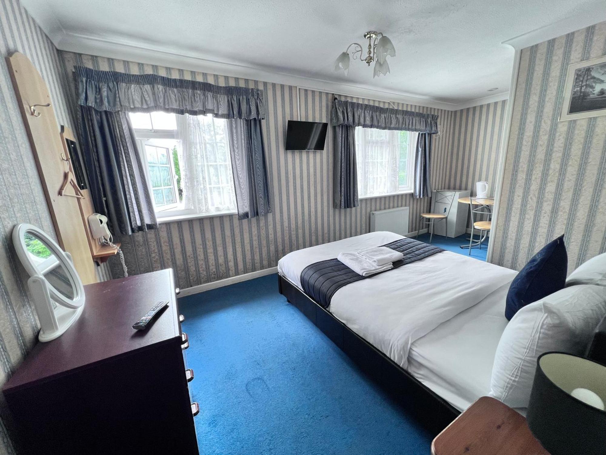 הורלי All Seasons Gatwick Guest House & Parking מראה חיצוני תמונה