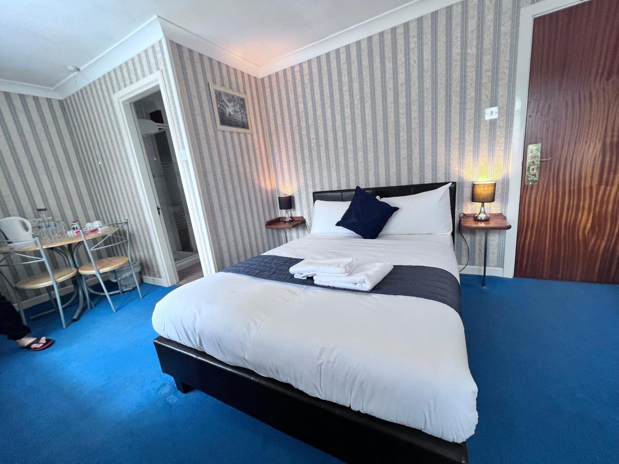 הורלי All Seasons Gatwick Guest House & Parking מראה חיצוני תמונה