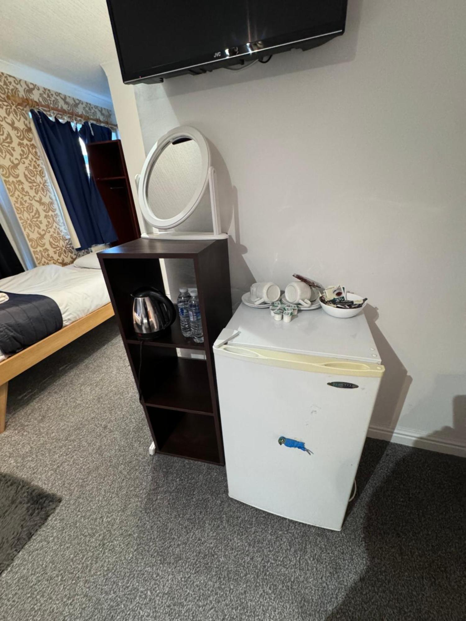 הורלי All Seasons Gatwick Guest House & Parking מראה חיצוני תמונה