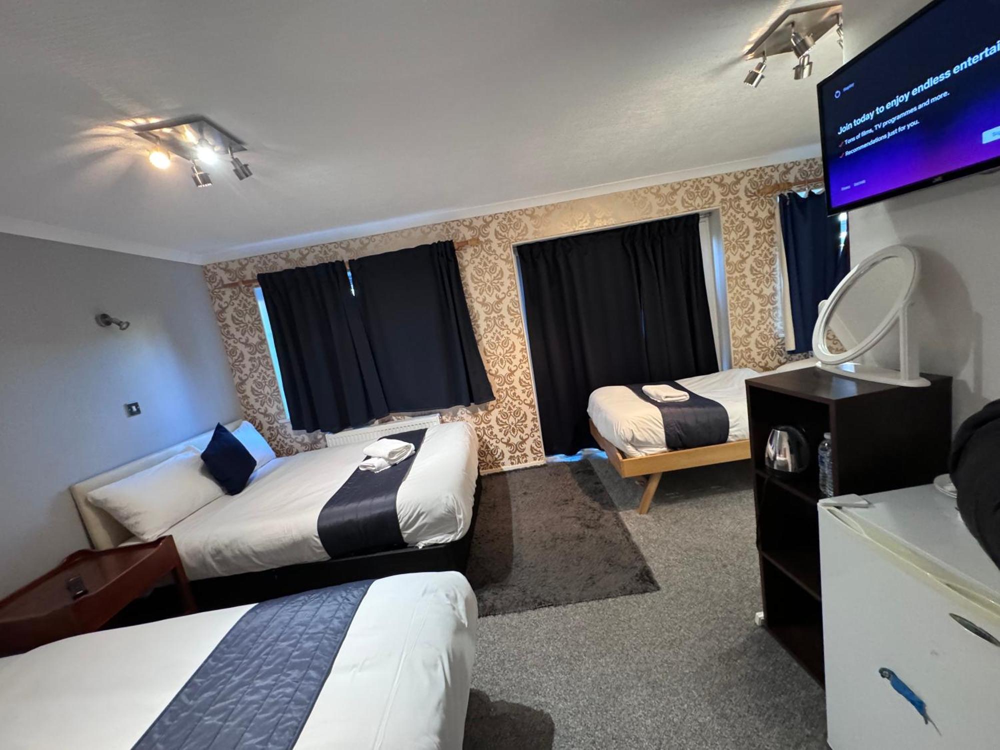 הורלי All Seasons Gatwick Guest House & Parking מראה חיצוני תמונה