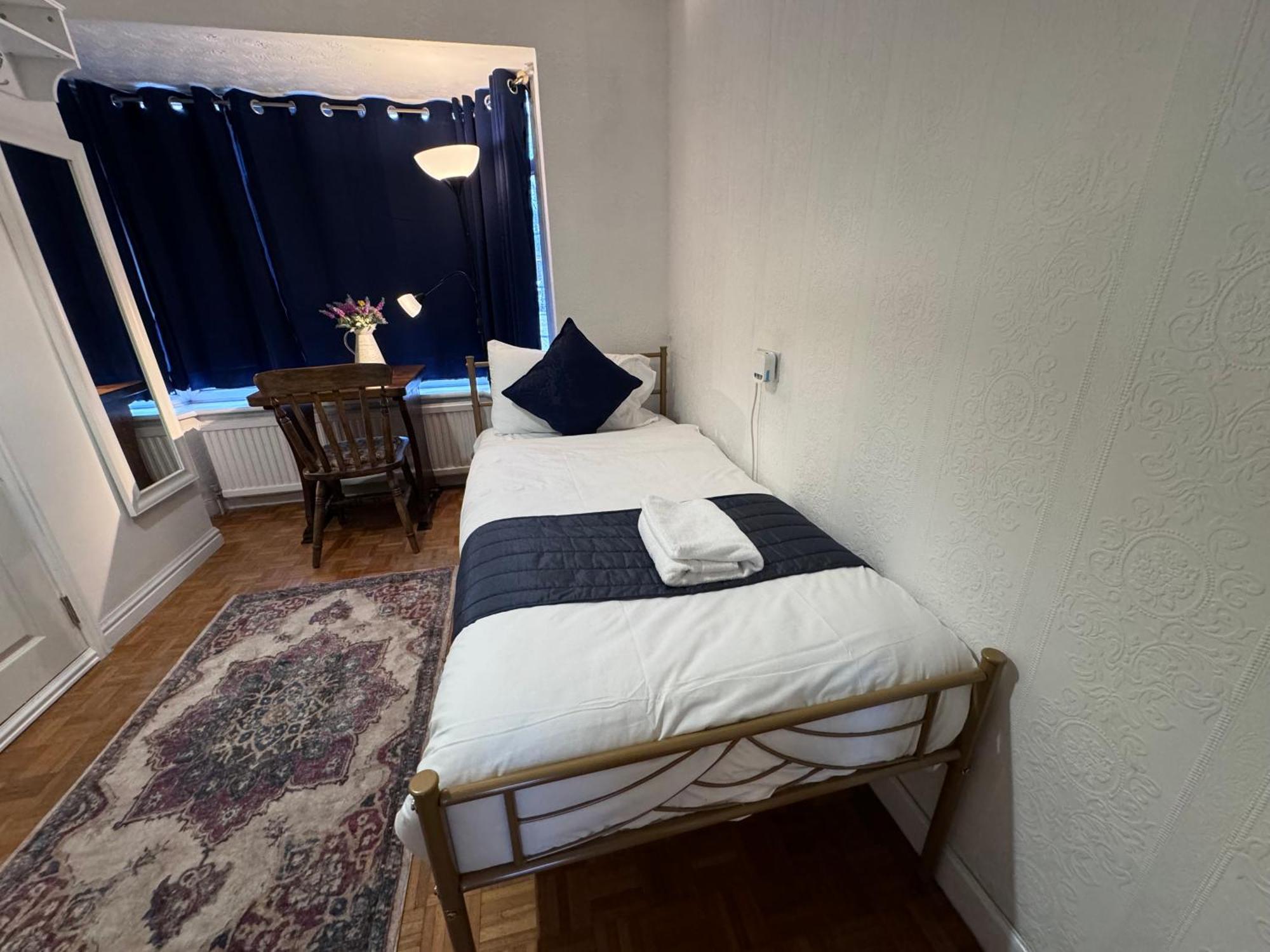 הורלי All Seasons Gatwick Guest House & Parking מראה חיצוני תמונה